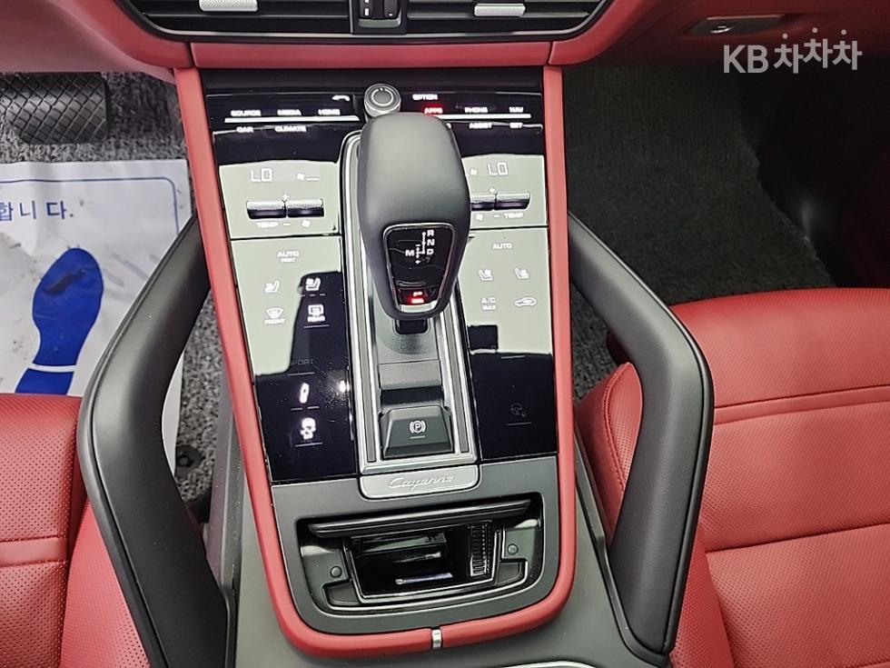 Porsche Cayenne — miniaturë 8