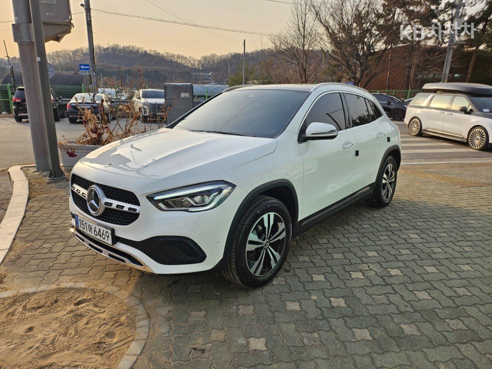 2021 Mercedes-Benz GLA H247 photo