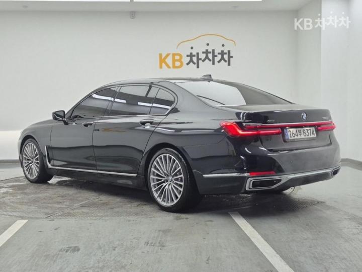 BMW 7 Series G11 740Li xDrive M Sport 4