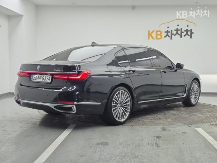 BMW 7 Series G11 740Li xDrive M Sport 5