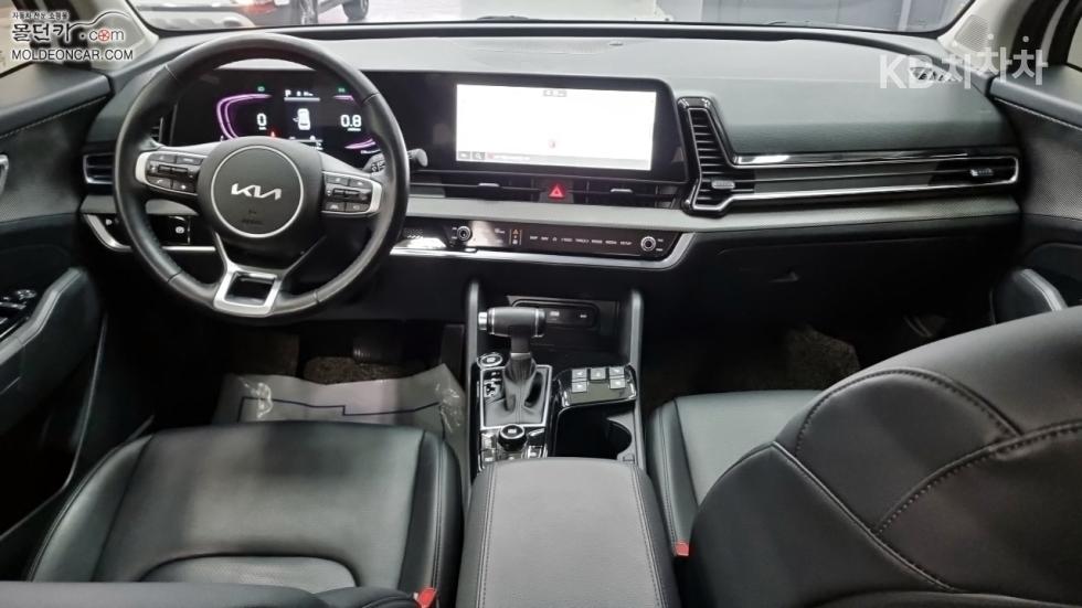 2023 - kia sportage