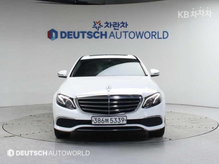 Mercedes-Benz E-Class W213 E220d Avantgarde — фото 3