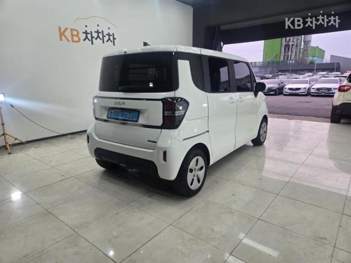 Kia Ray The EV Van Van Air 4