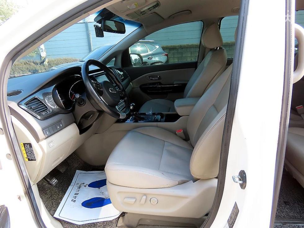 2016 - kia carnival