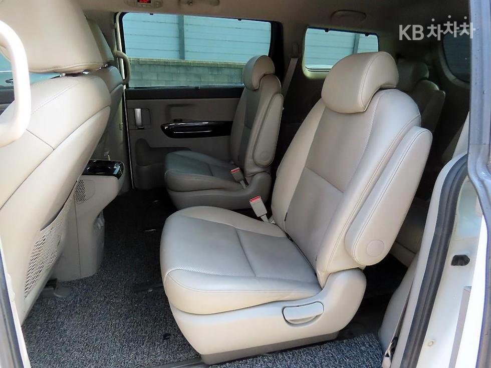 2016 - kia carnival