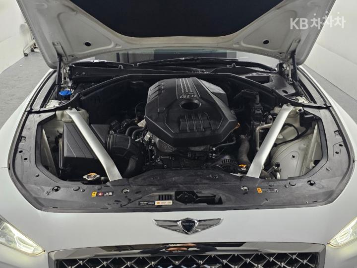 Genesis G70 2.0T AWD Elite 7