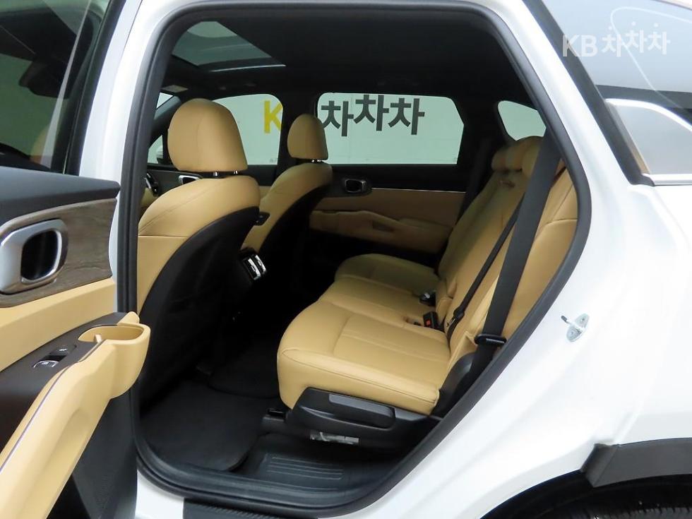 2023 - kia sorento