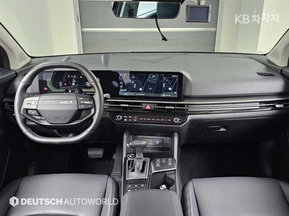 2025 - kia sportage