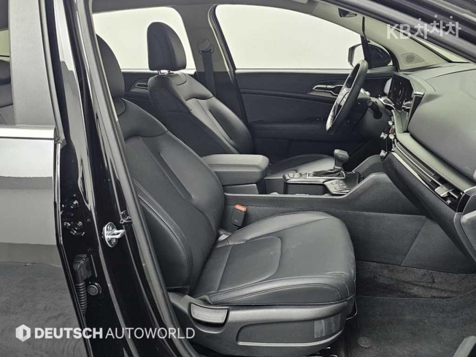2025 - kia sportage