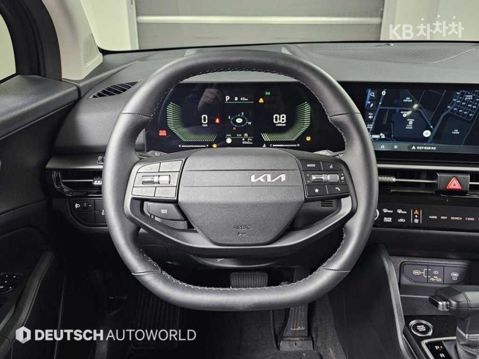 2025 - kia sportage