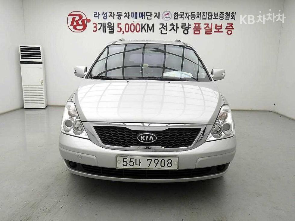 2011 kia carnival
