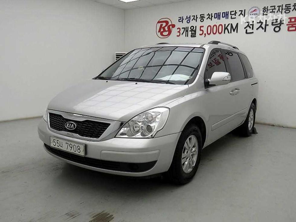 2011 - kia carnival