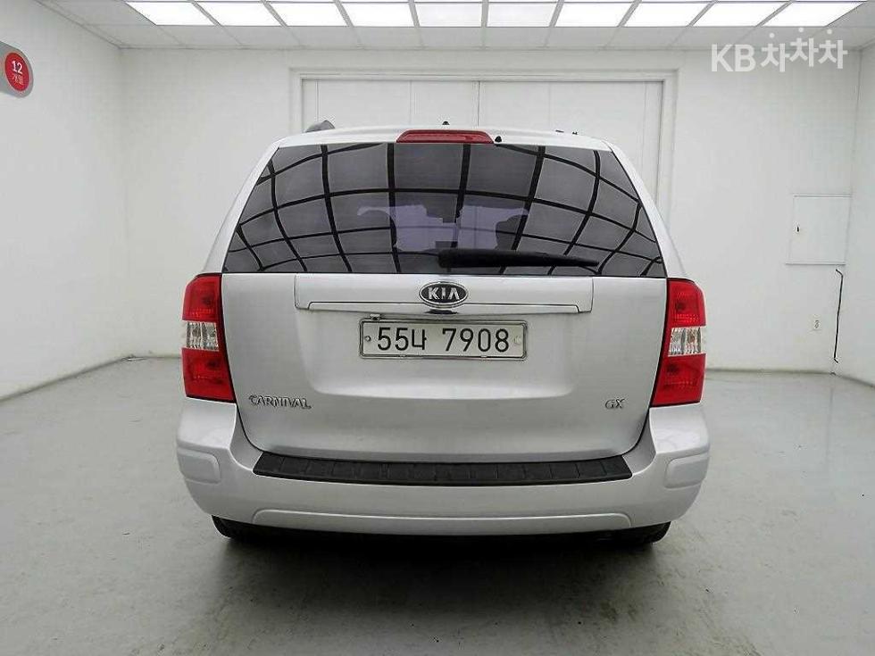 2011 - kia carnival