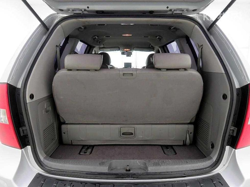 2011 - kia carnival