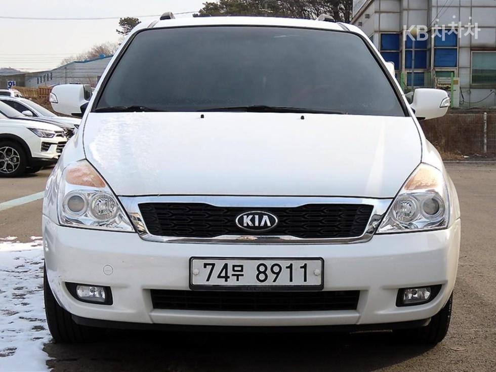 2013 kia grand carnival
