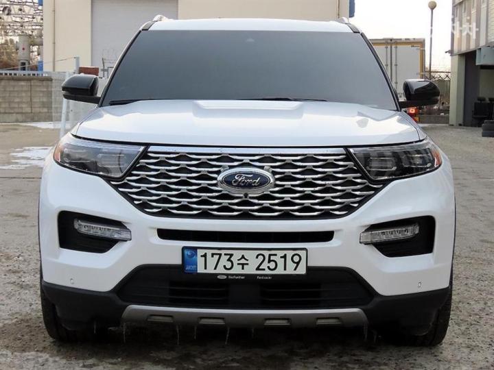 Ford Explorer Gasoline Turbo 3.0 AWD Platinum