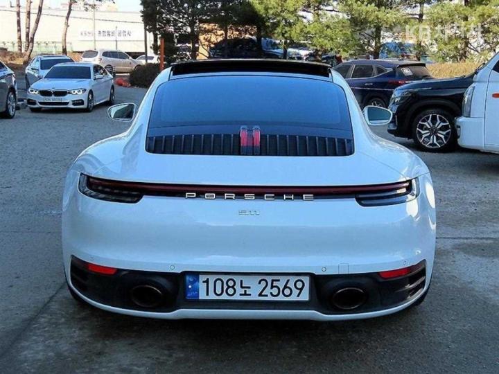 Porsche Carrera 911 992 S 5
