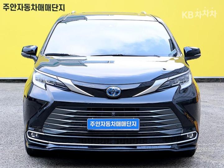 Toyota Sienna 2.5 Hybrid AWD