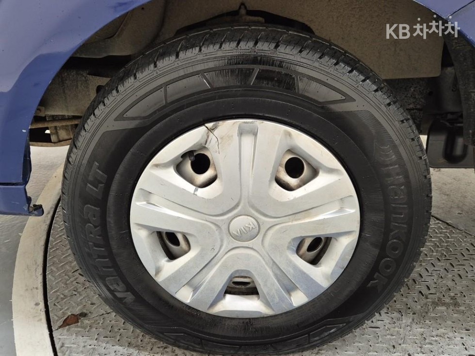 2017 - kia bongo iii