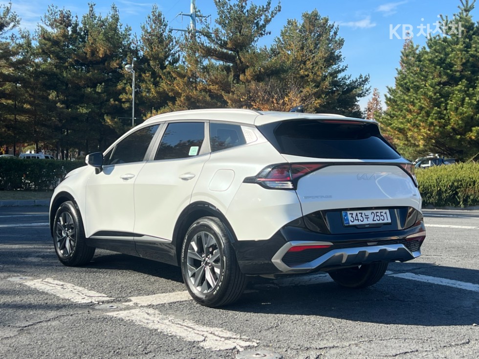 2023 - kia sportage