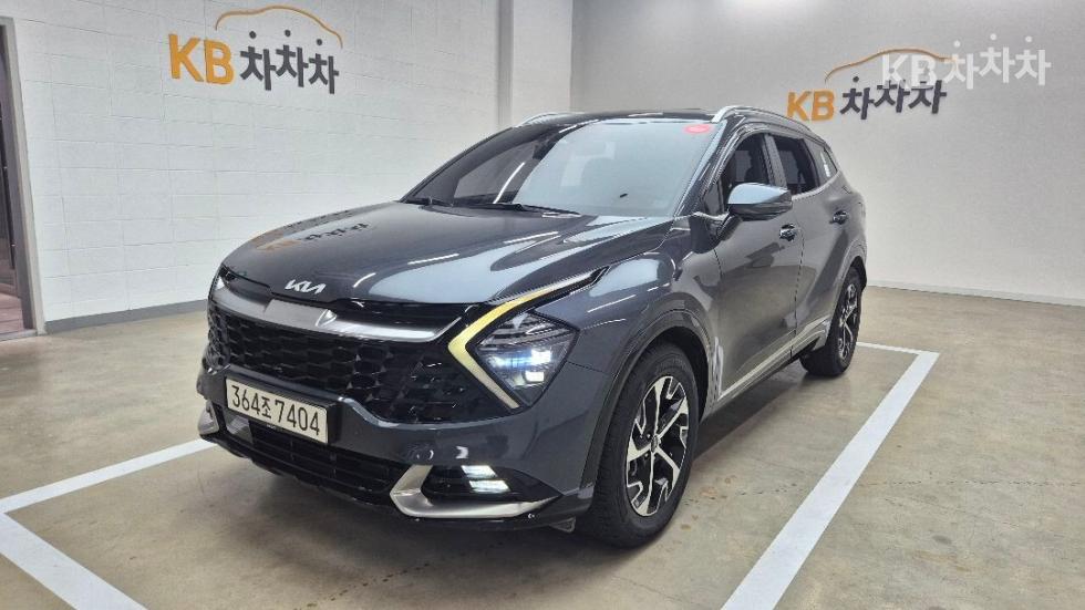 2022 - kia sportage