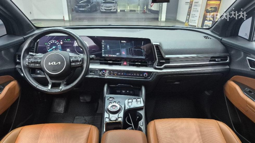 2022 - kia sportage