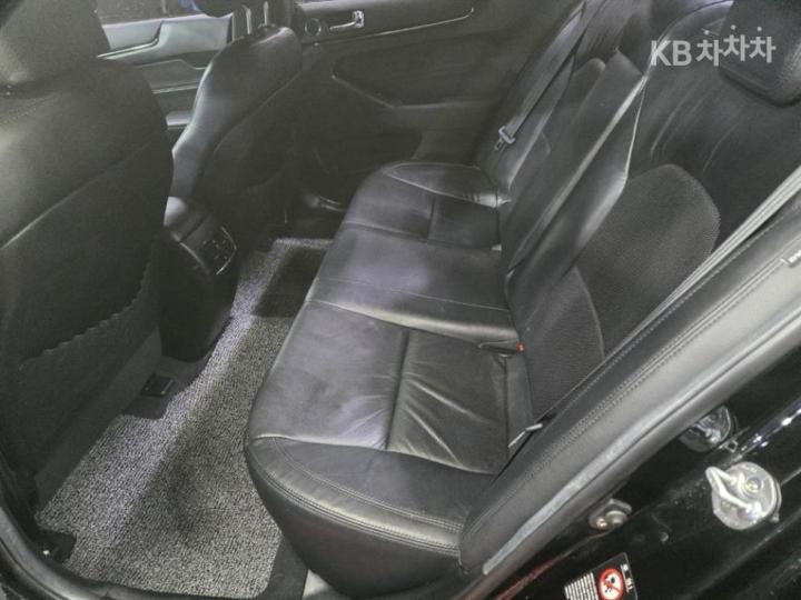 Kia K7 VG270 Luxury Premium 8