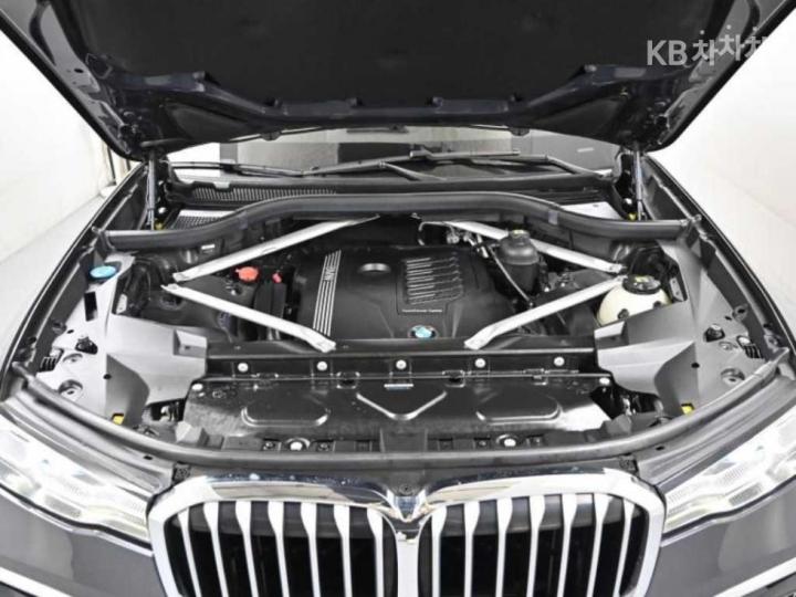 BMW X7 G07 xDrive 40i M Sport 7