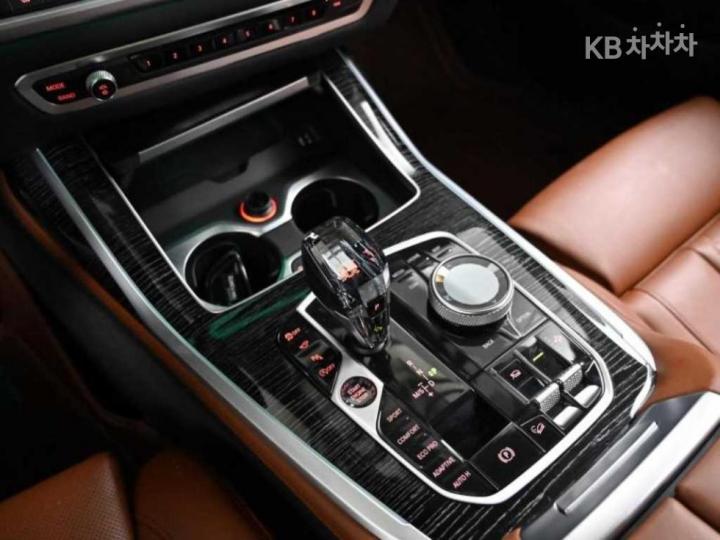 BMW X7 G07 xDrive 40i M Sport 10