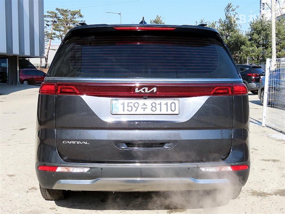 2023 - kia carnival