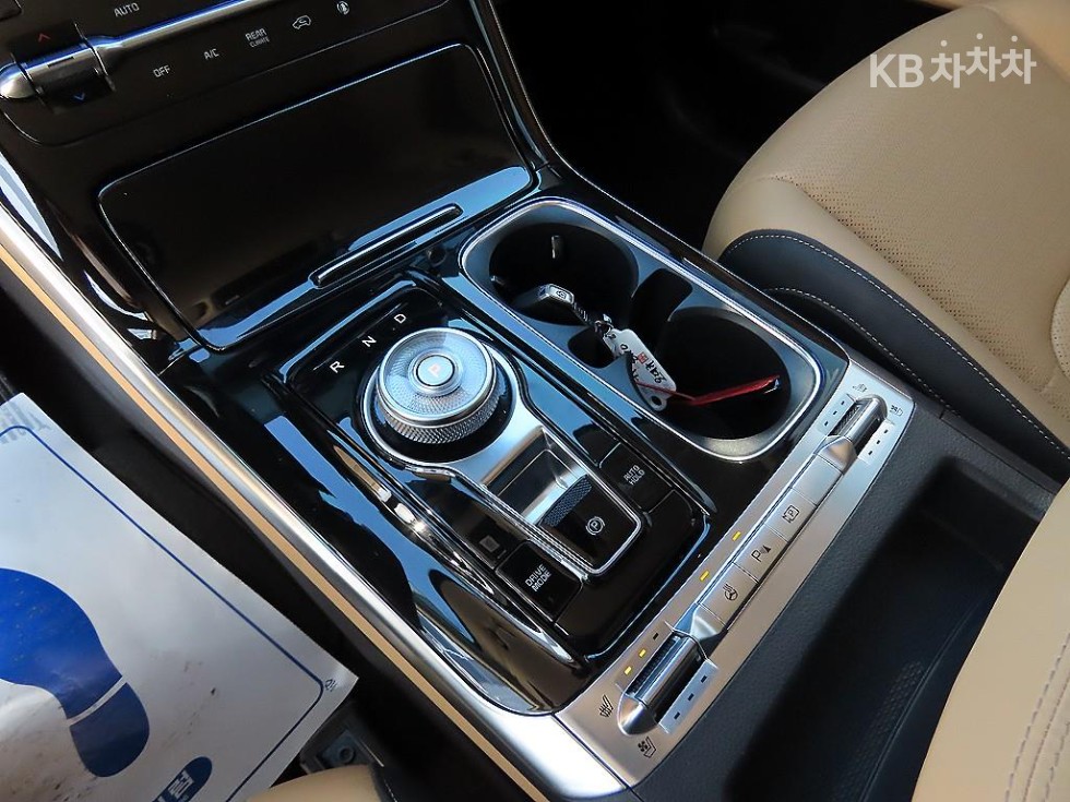 2023 - kia carnival