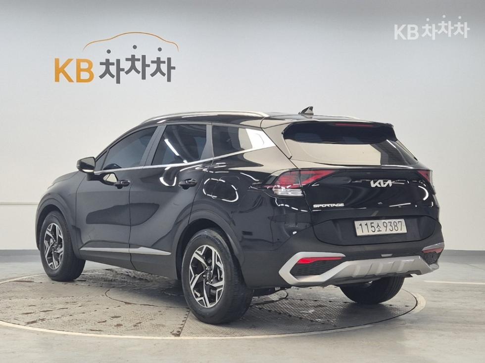 2023 - kia sportage