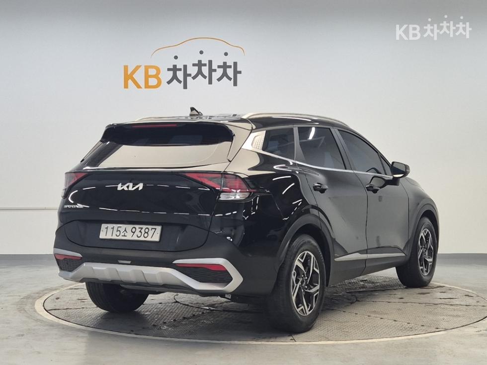 2023 - kia sportage