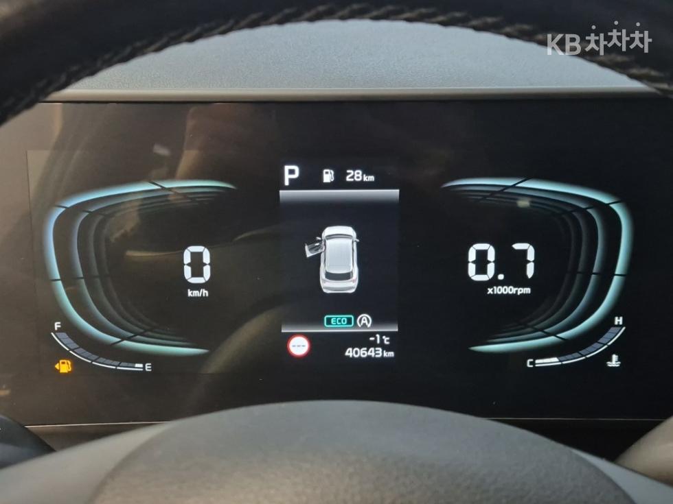 2023 - kia sportage