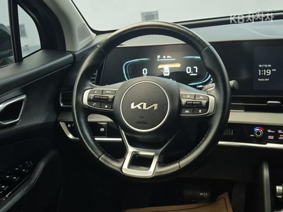 2023 - kia sportage