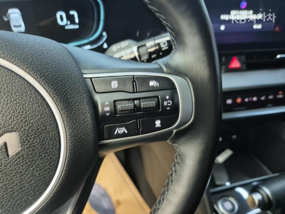 2023 - kia sportage