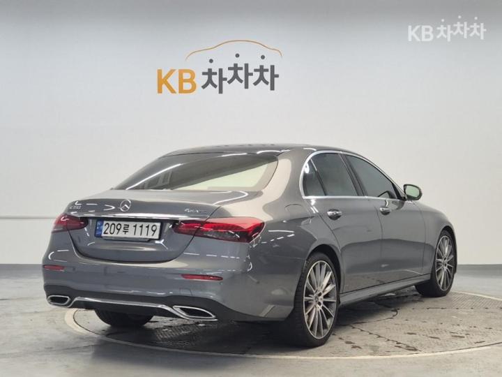 Mercedes-Benz E-Class W213 E350 4MATIC AMG Line 4