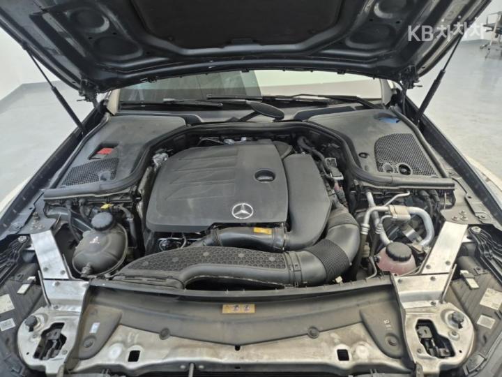 Mercedes-Benz E-Class W213 E350 4MATIC AMG Line 6