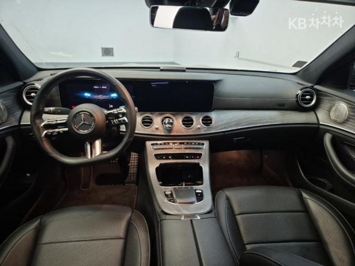Mercedes-Benz E-Class W213 E350 4MATIC AMG Line 8