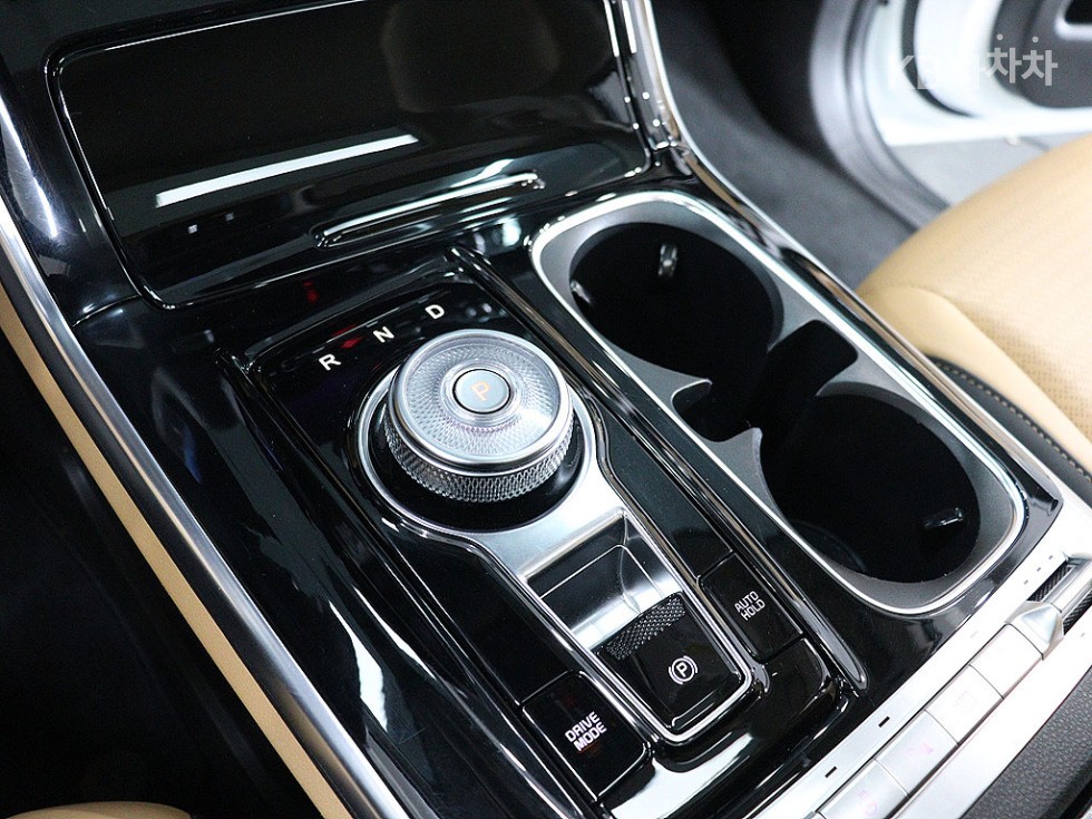 2023 - kia carnival