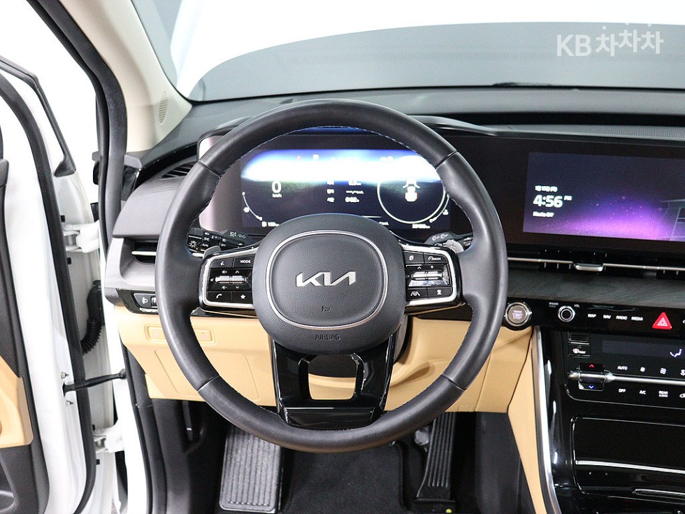 2023 - kia carnival
