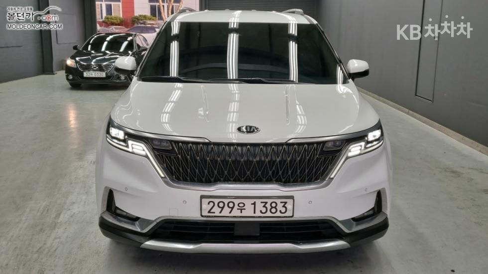 2021 - kia carnival