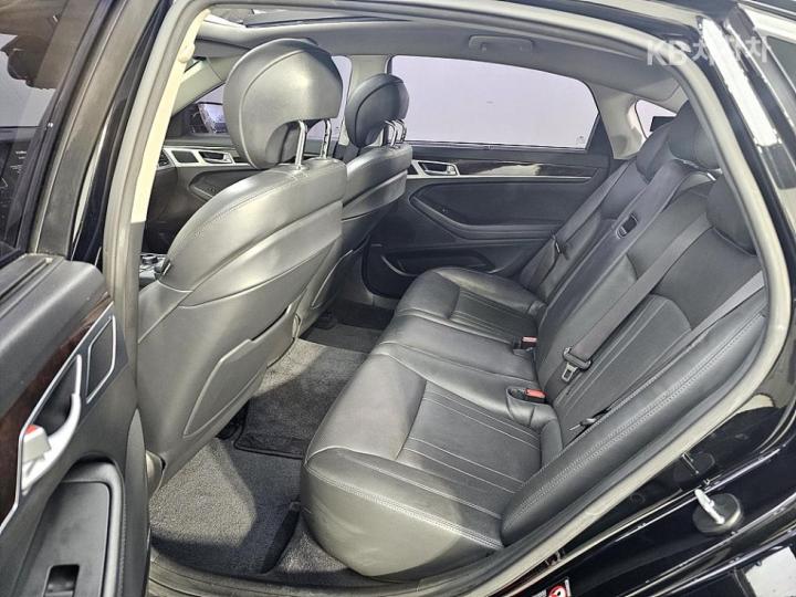 Hyundai Genesis DH G380 Exclusive AWD 9