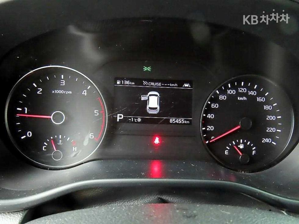 2021 - kia sportage