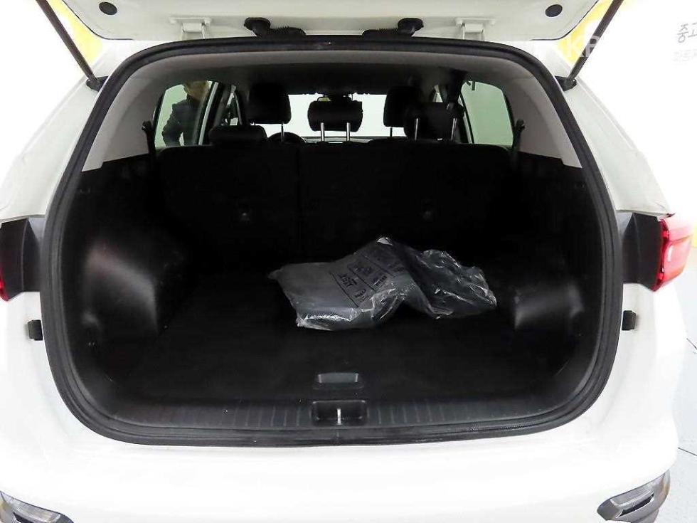 2021 - kia sportage