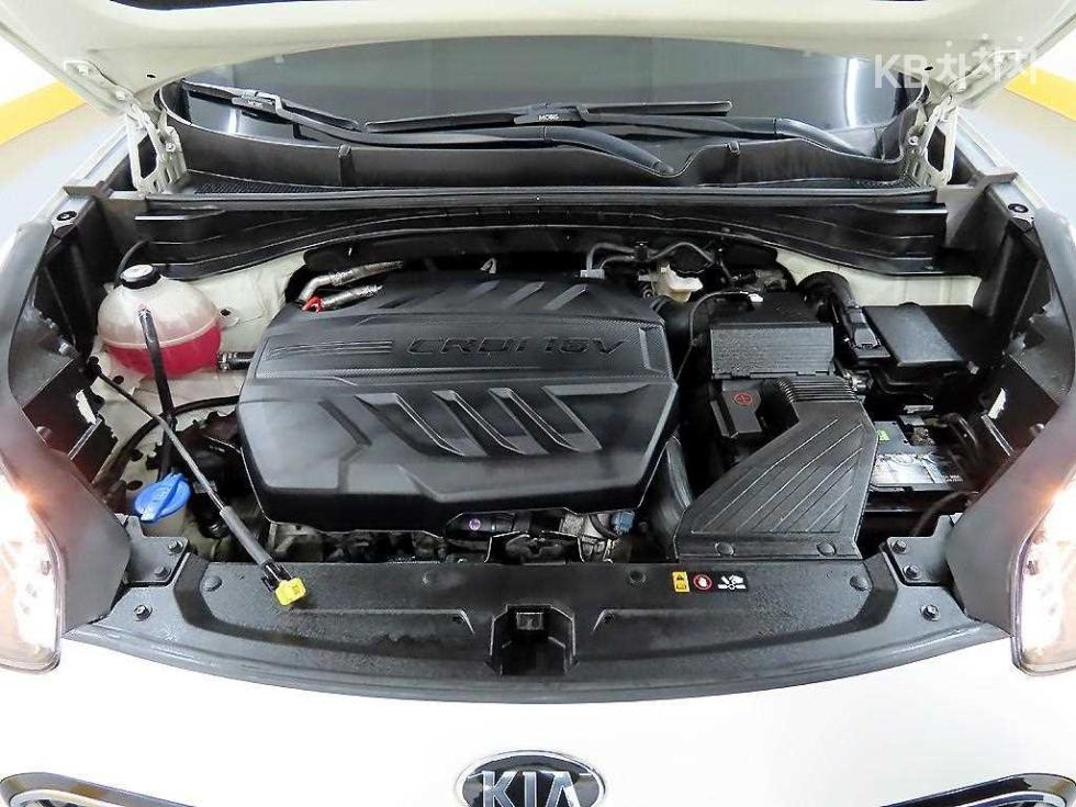 2021 - kia sportage