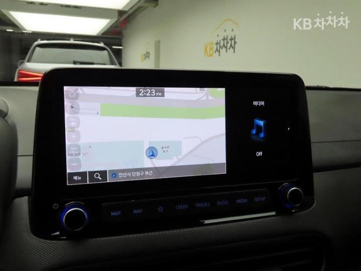 Hyundai Kona Hybrid 1.6 HEV Modern 9