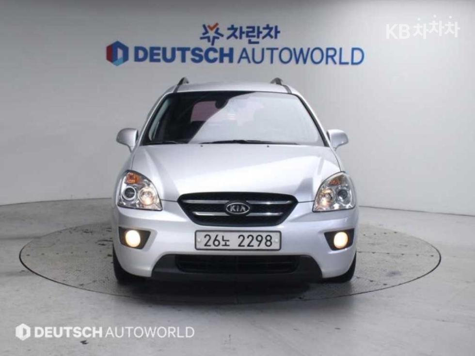 Kia Carens — miniaturë 3