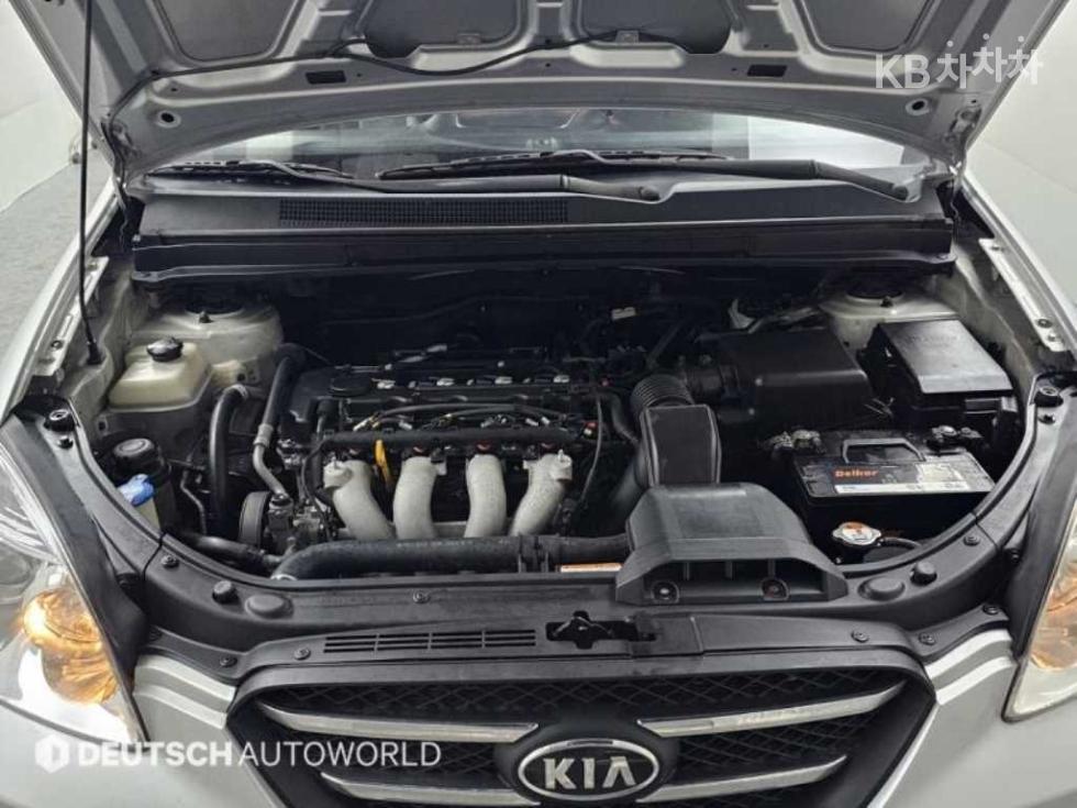 Kia Carens — miniaturë 6