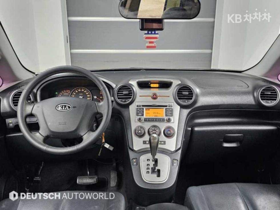 Kia Carens — miniaturë 7
